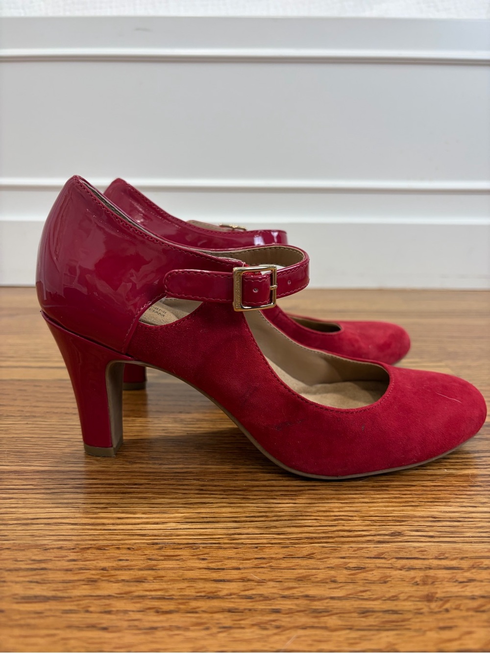 Giani Bernini Red Suede Mary Jane Heels (7) - Picture 2 of 9
